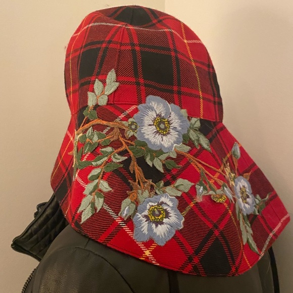 Authentic NWT GUCCI Floral Iris Runway Logo Hat - Picture 2 of 7